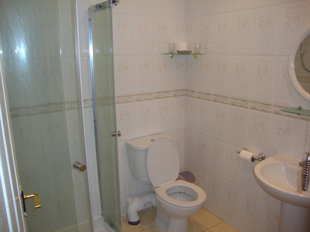 Lakeland Guest House Pembroke Dock Phòng bức ảnh