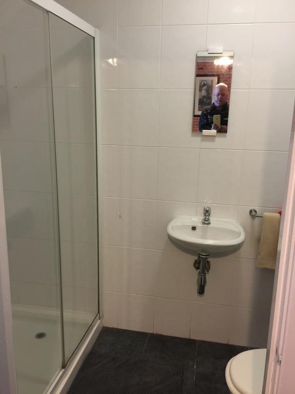 Lakeland Guest House Pembroke Dock Ngoại thất bức ảnh