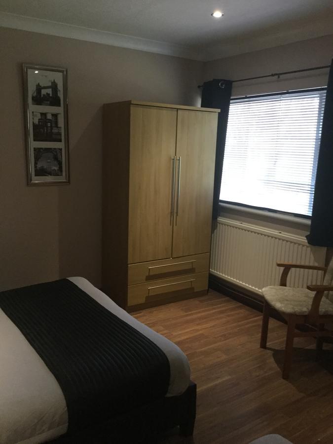 Lakeland Guest House Pembroke Dock Ngoại thất bức ảnh