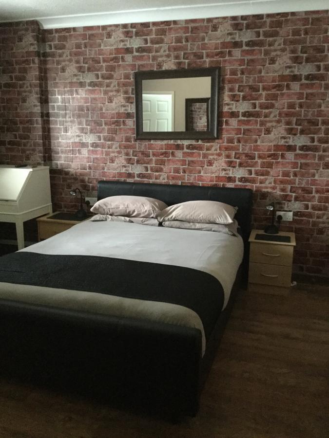 Lakeland Guest House Pembroke Dock Ngoại thất bức ảnh