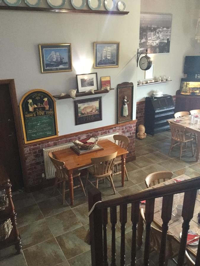 Lakeland Guest House Pembroke Dock Ngoại thất bức ảnh