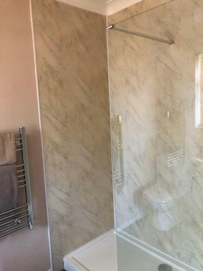 Lakeland Guest House Pembroke Dock Ngoại thất bức ảnh