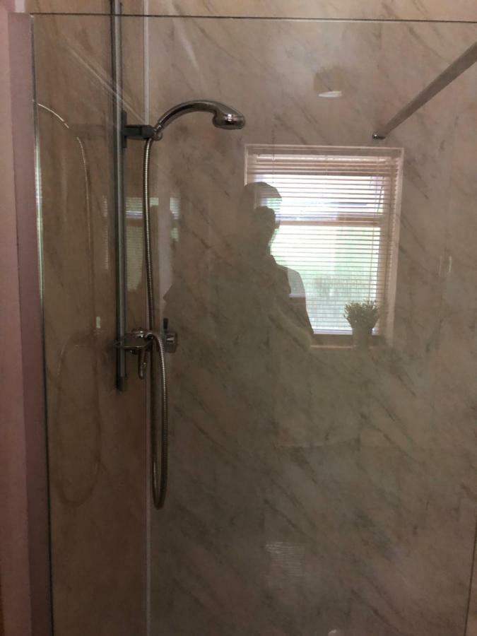 Lakeland Guest House Pembroke Dock Ngoại thất bức ảnh