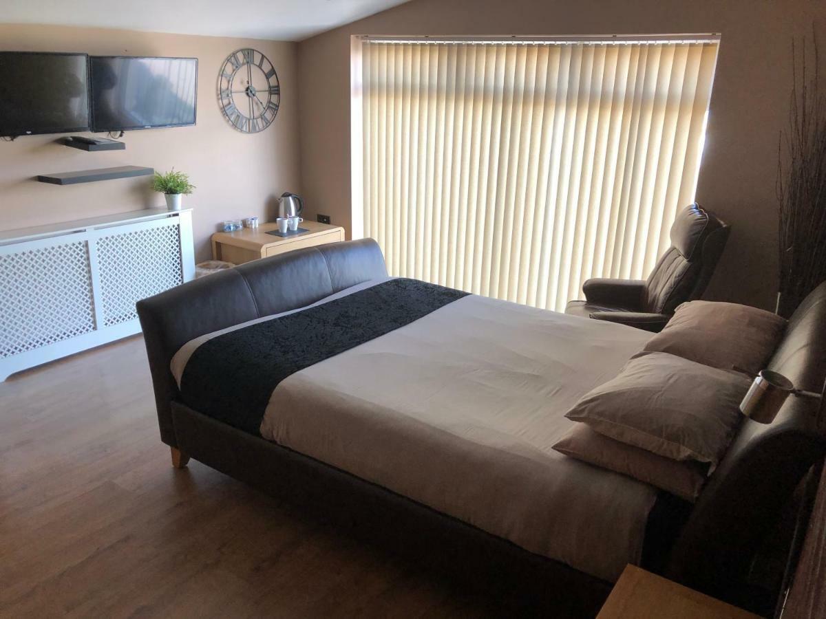 Lakeland Guest House Pembroke Dock Ngoại thất bức ảnh